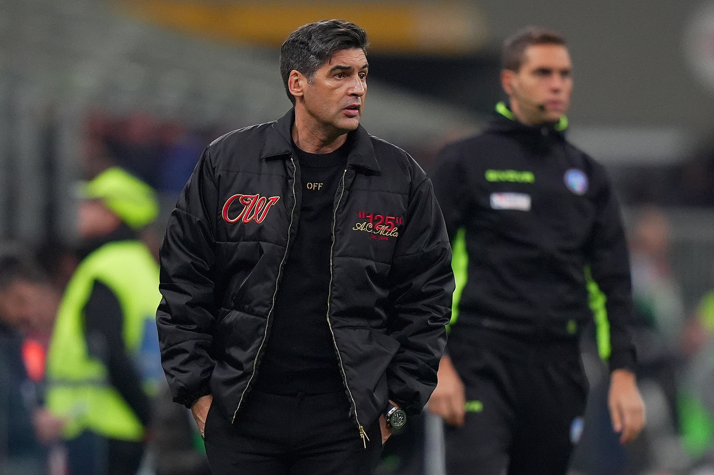 L'allenatore del Milan Paulo Fonseca a bordo panchina nella sfida contro la Juventus di Serie A