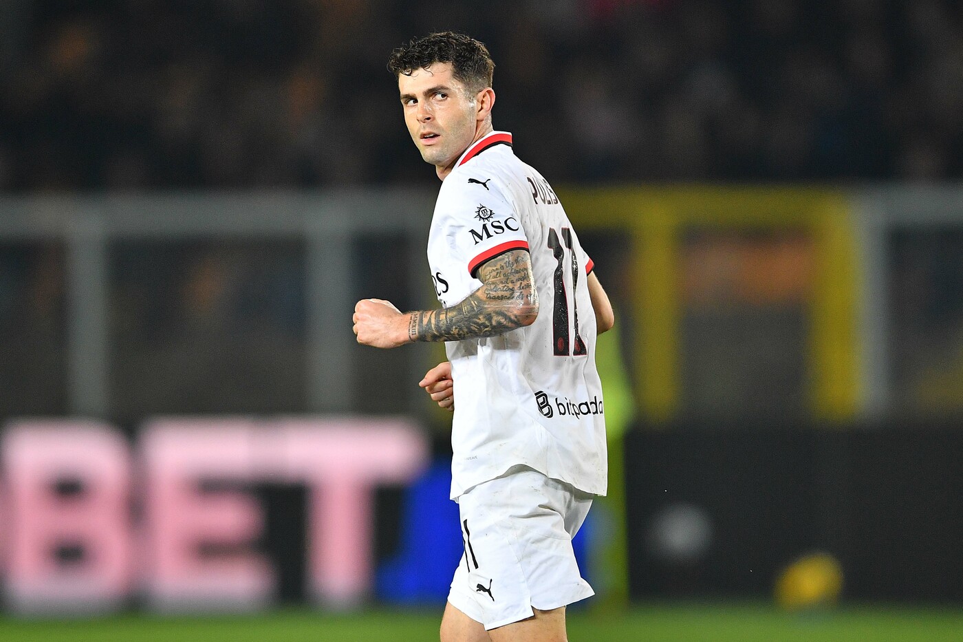 L'attaccante del Milan Christian Pulisic in campo contro il Lecce