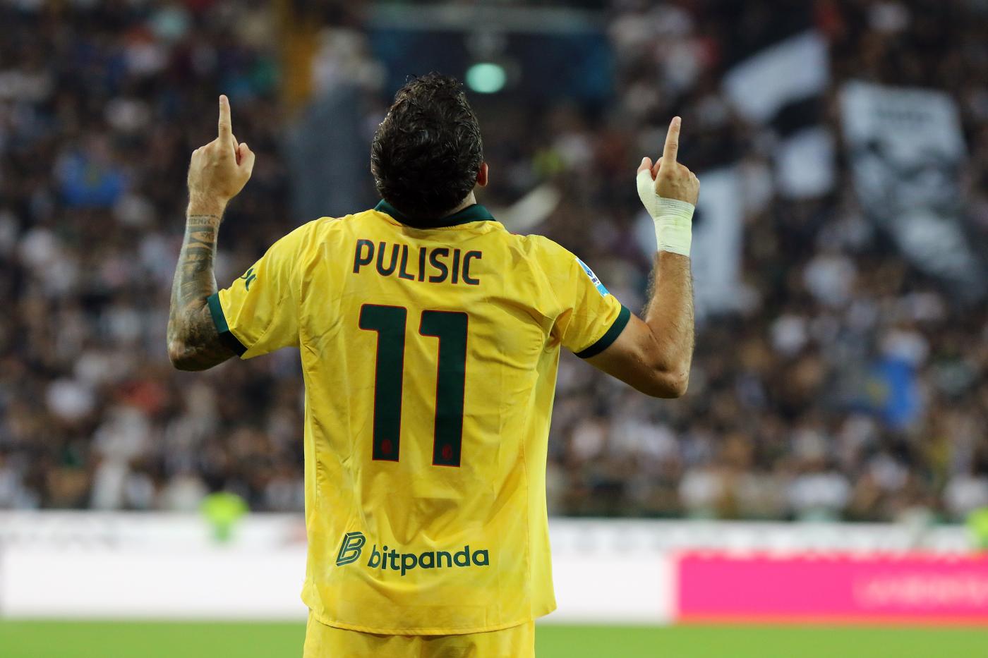 L'attaccante del Milan Christian Pulisic esulta per un gol segnato contro l'udinese
