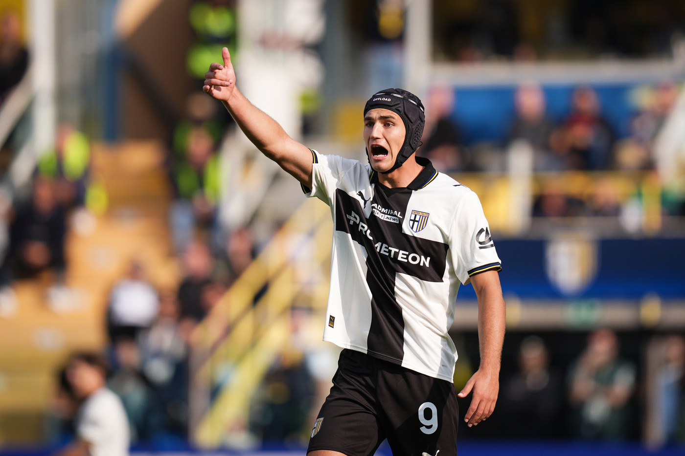 L'attaccante Mateo Pellegrino in campo col Parma Rossonerisiamonoi.it