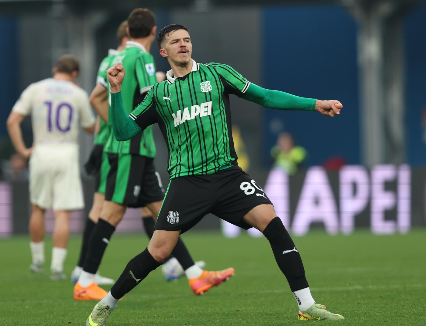 Il difensore del Sassuolo Muharemovic esulta dopo un gol segnato in Serie A alla Fiorentina Rossonerisiamonoi.it