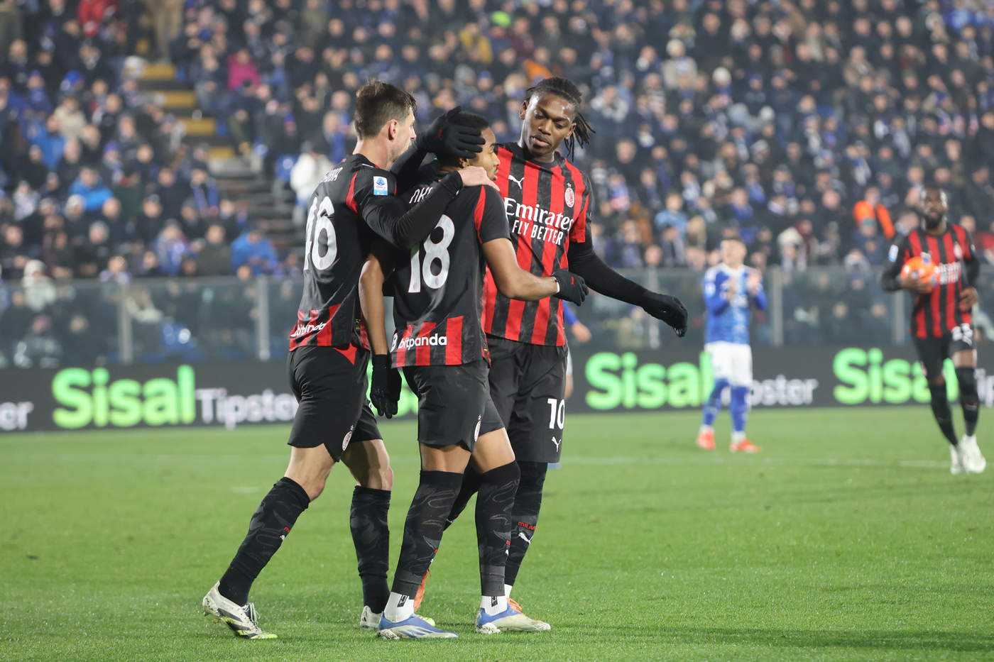 Como Milan pagelle quotidiani sportivi Serie A 2025-2026