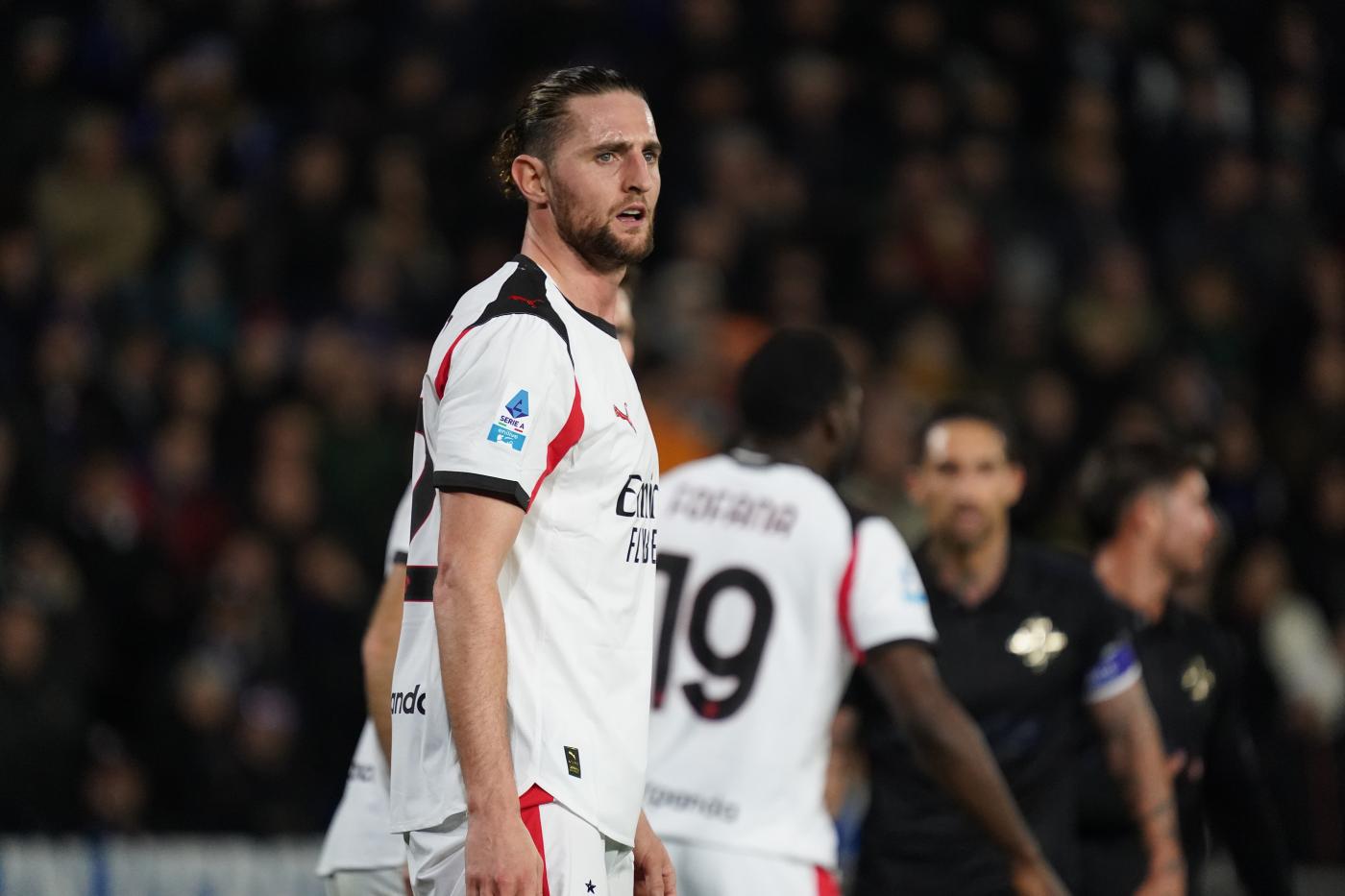 rossonerisiamonoi-milan-inter-diffidati-derby Adrien Rabiot in campo durante Pisa-Milan Rossonerisiamonoi.it