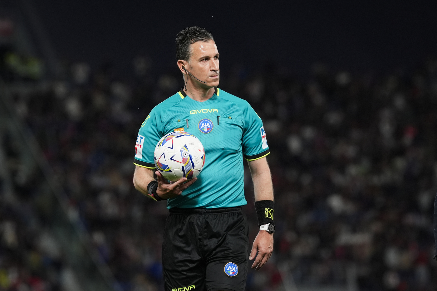 L'arbitro Daniele Doveri dirige Bologna-Juventus Rossonerisiamonoi.it