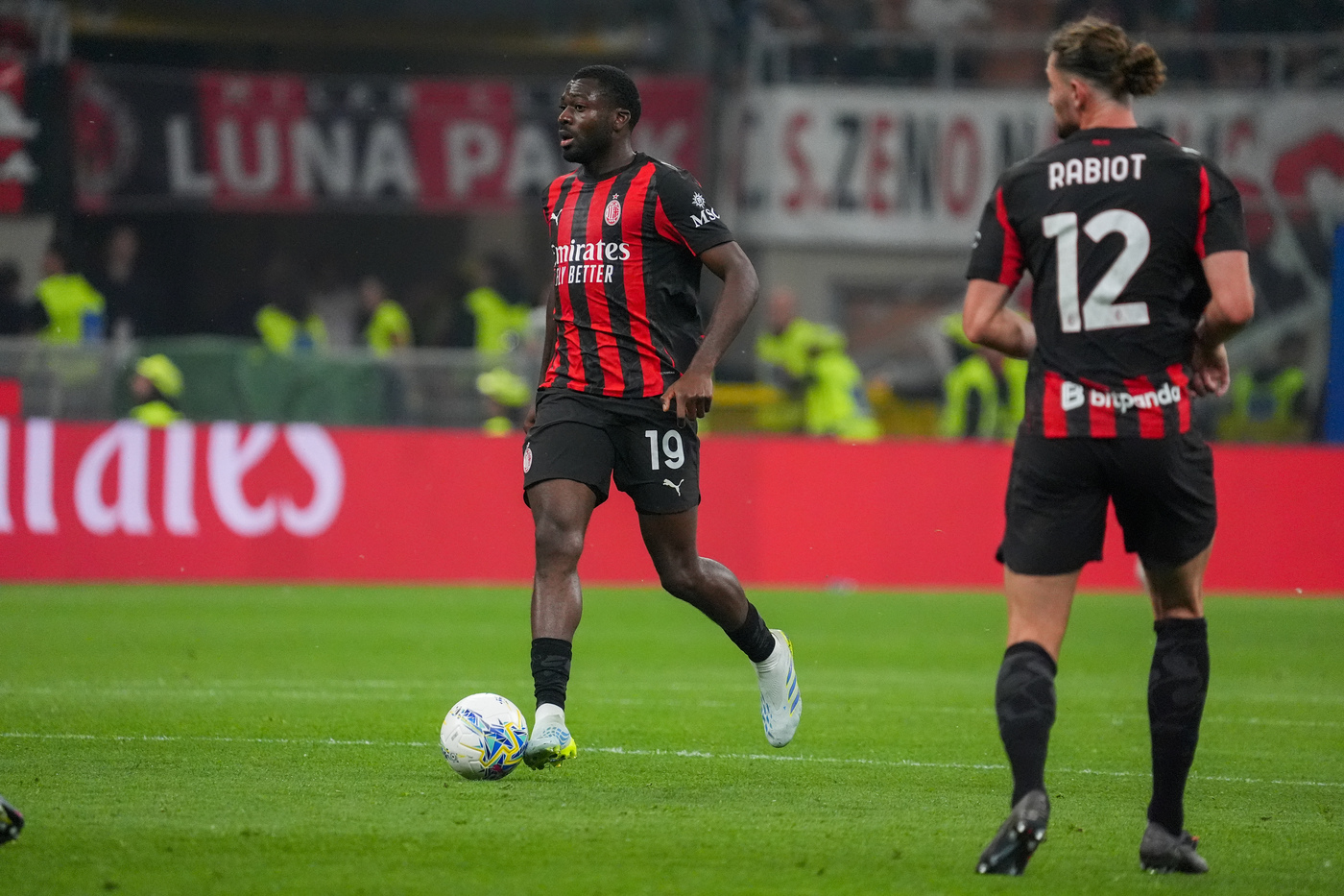 Fofana e Rabiot in campo con la maglia del Milan Rossonerisiamonoi.it