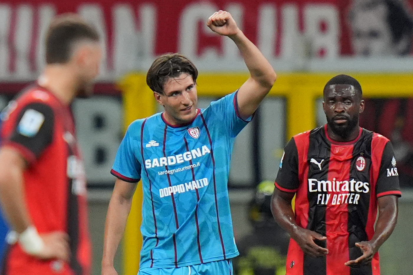 Milan Cagliari Il Cagliari segna il 1-2 al Milan Rossonerisiamonoi.it